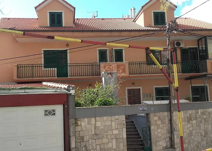 Miranda - Croazia אומיס